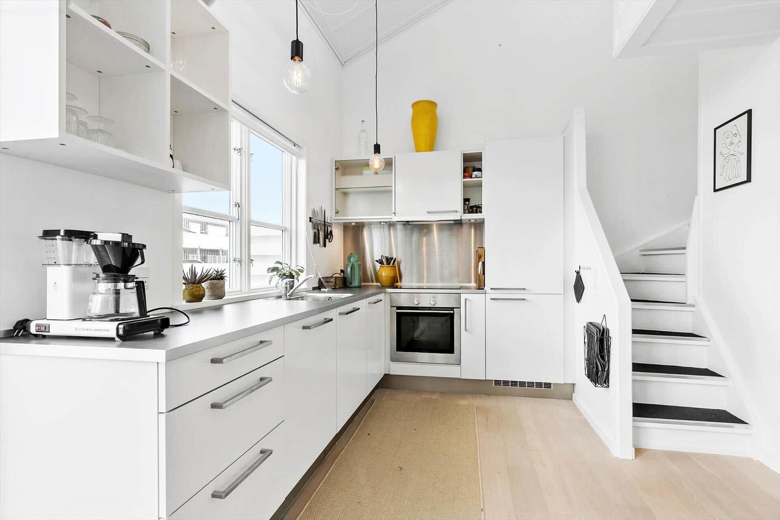 Kitchen/family room