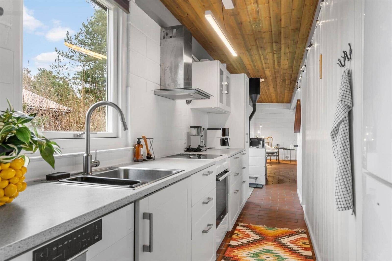 Kitchen/family room