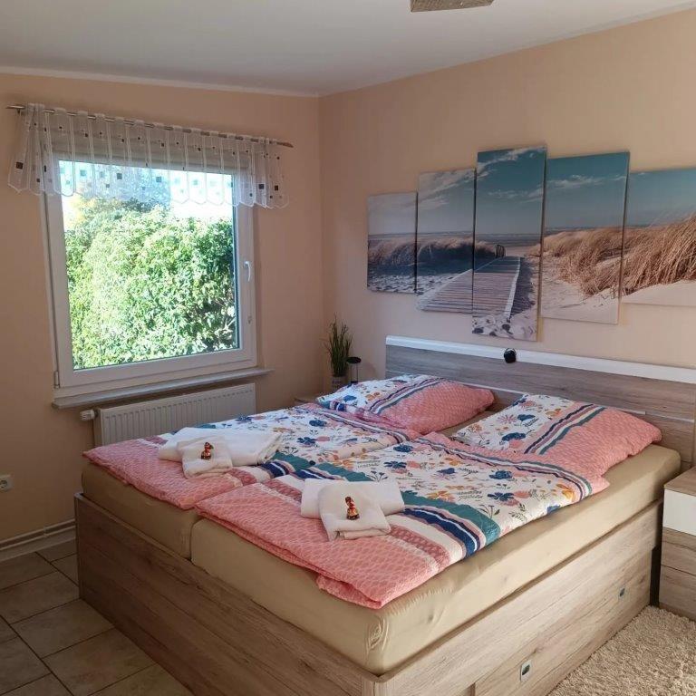 Schlafzimmer 2
