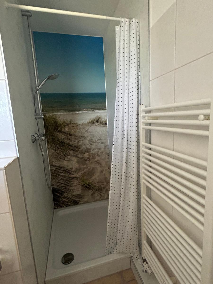 Neue Dusche mit flachem Einstieg