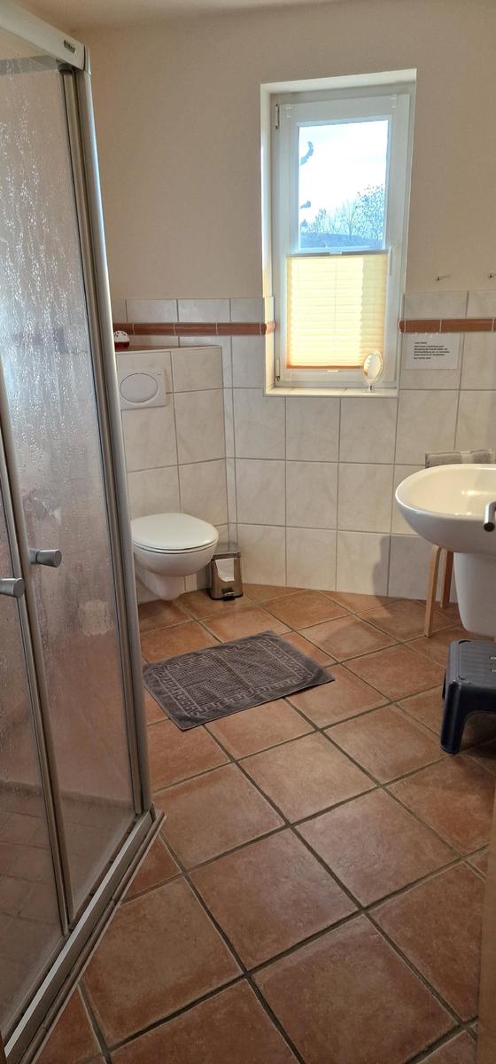 Bad mit Dusche / WC...
