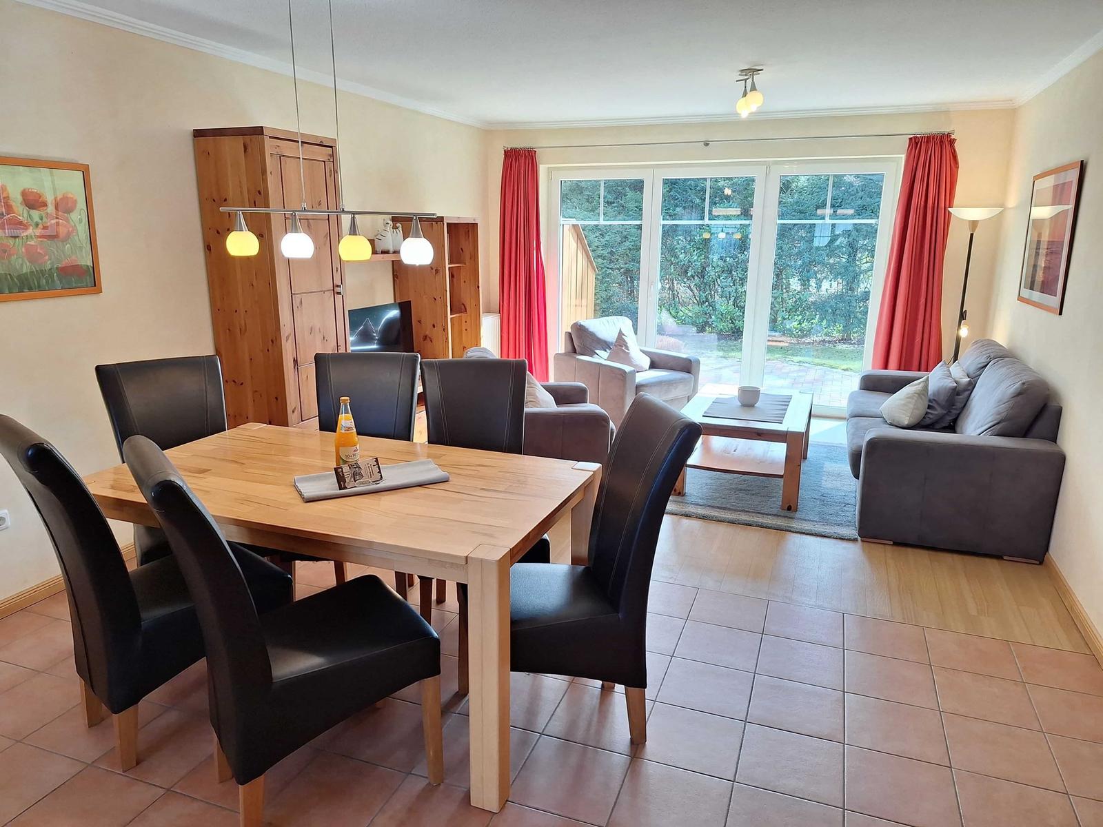 Wohnzimmer / Esszimmer...