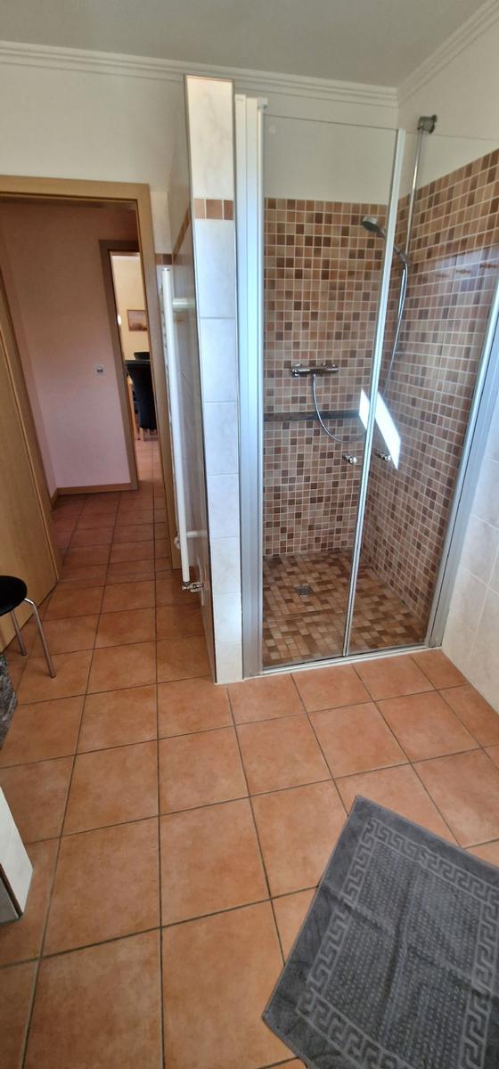 Bad mit Dusche / WC...