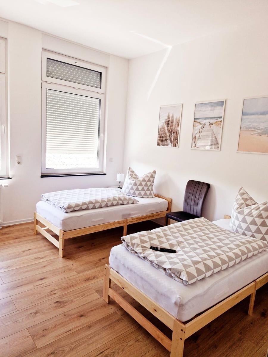 Schlafzimmer 2 mit 2 Einzelbetten...