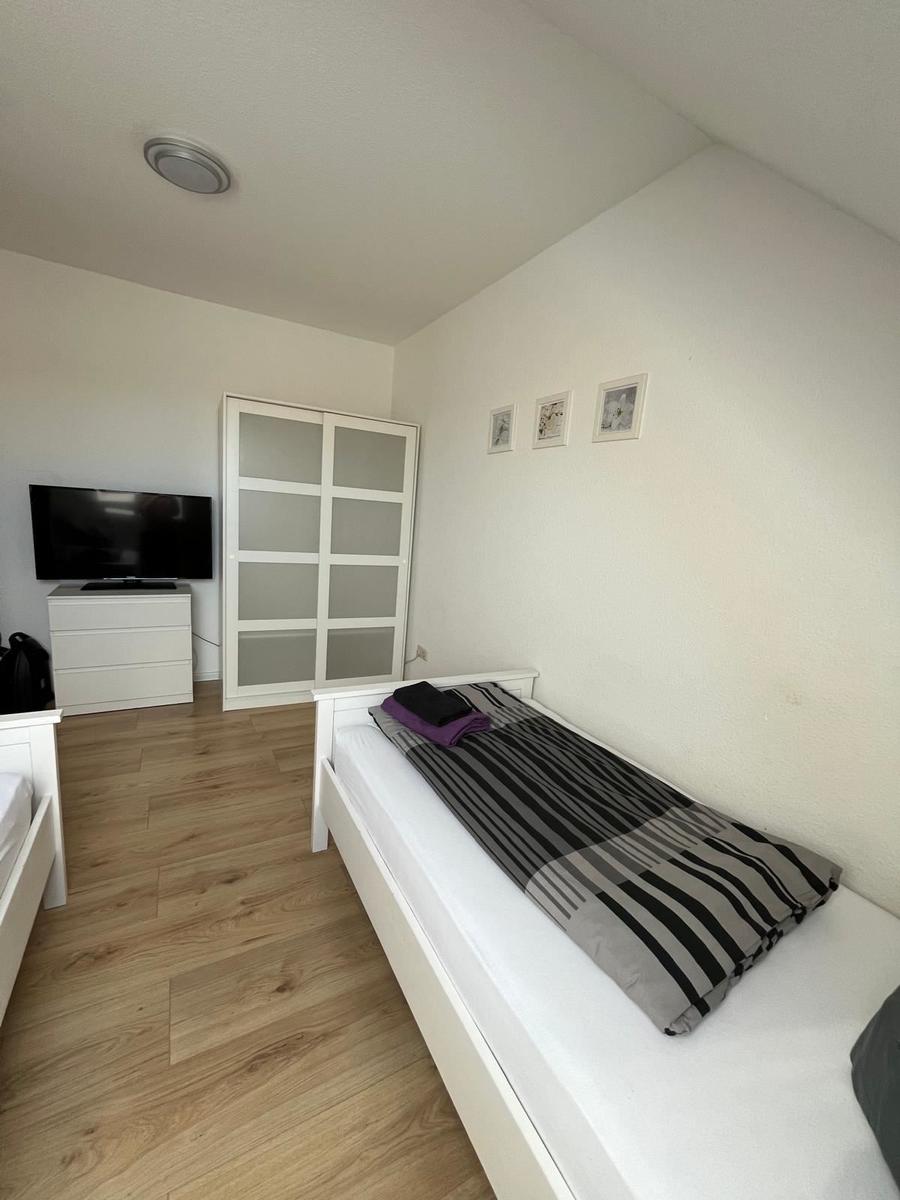 Schlafzimmer 1 mit 2 Einzelbetten...