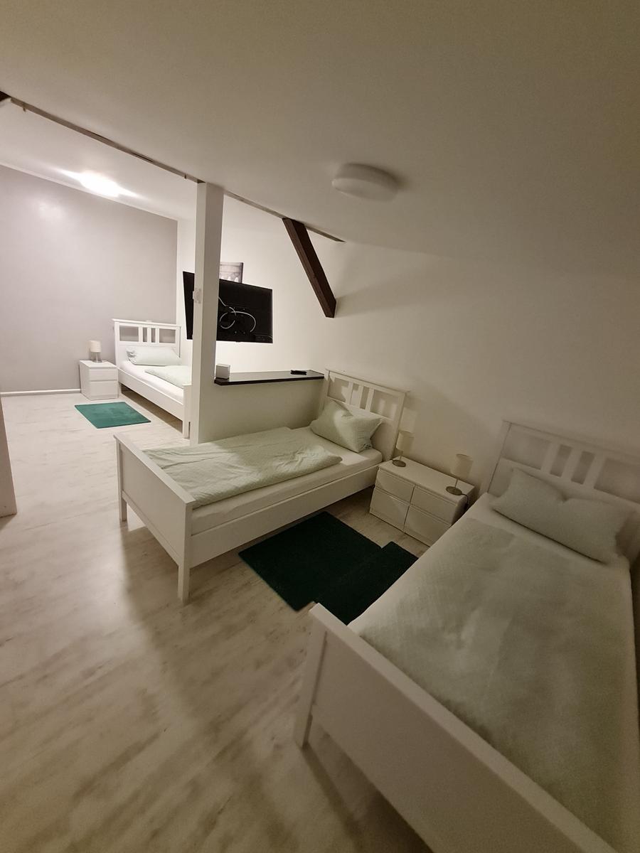 Schlafzimmer mit 3 Einzelbetten...