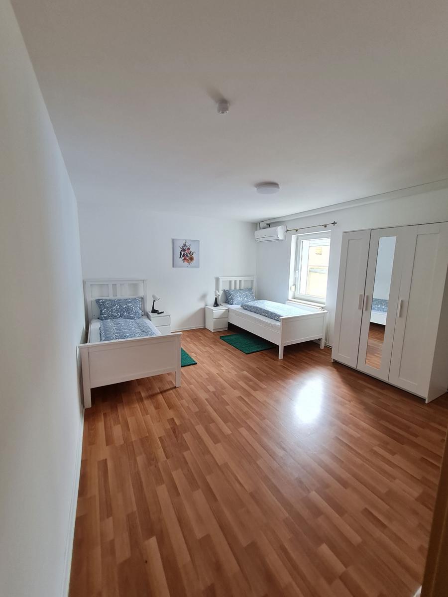 Schlafzimmer 4 im OG mit 2 Einzelbetten...