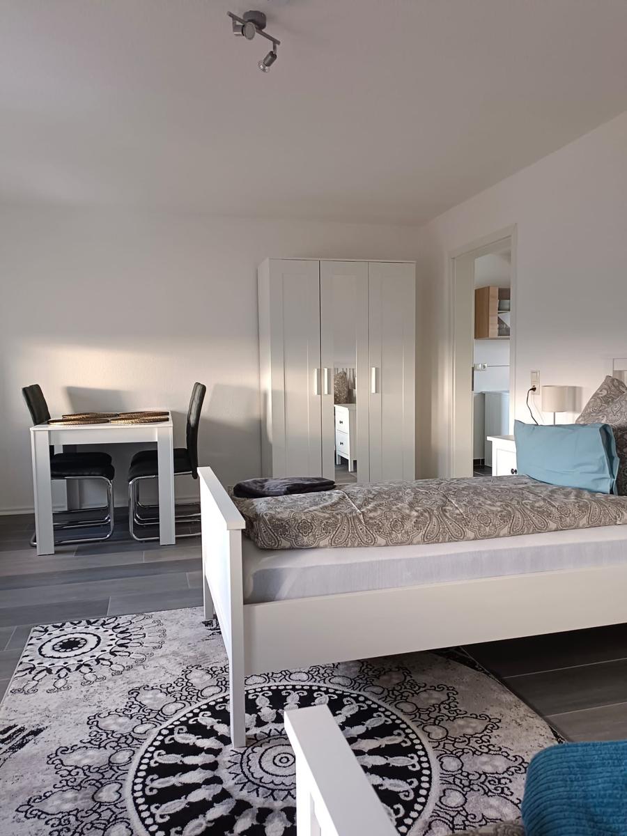 Schlafzimmer 1 mit jEssbereich...