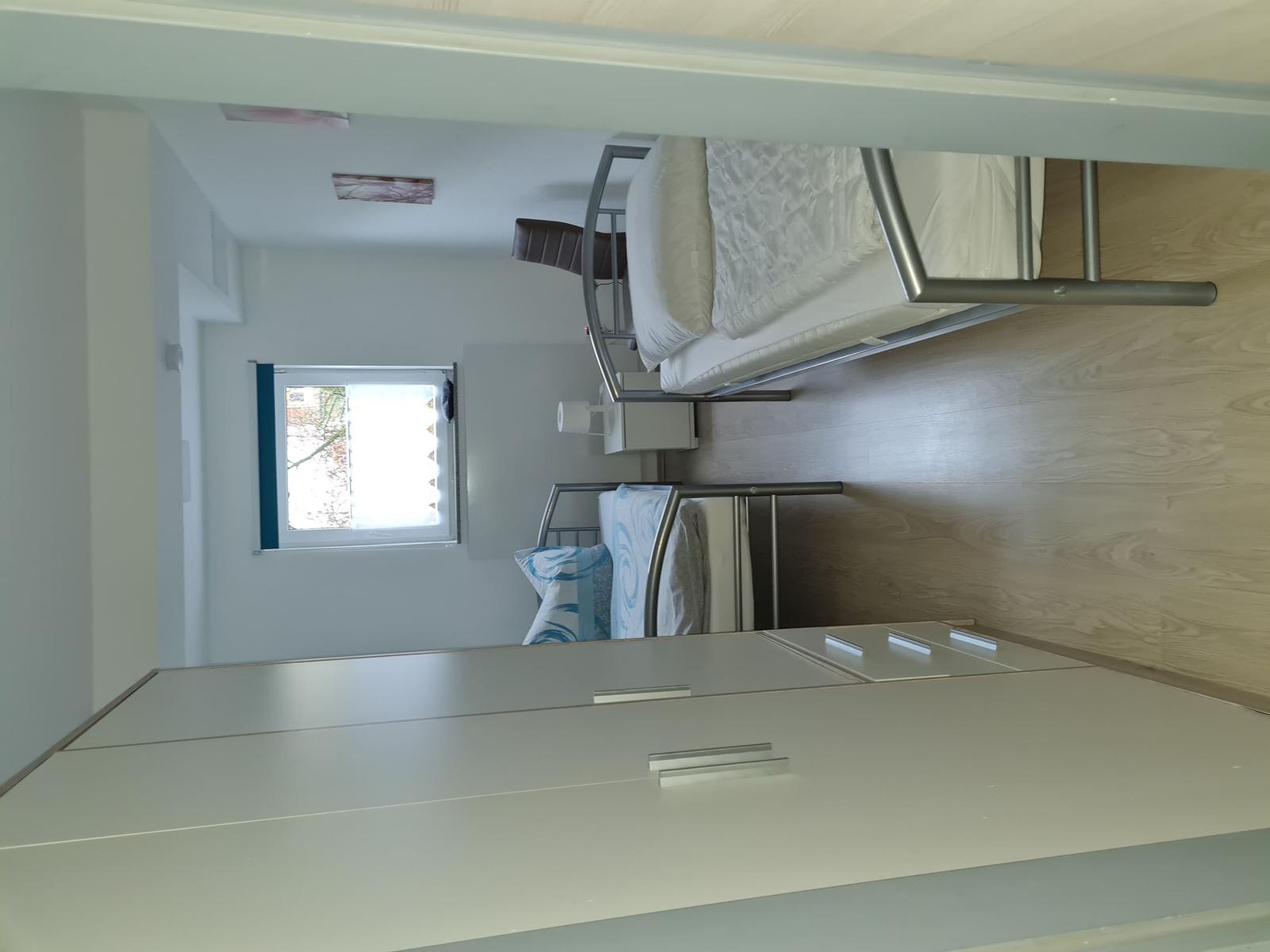 Schlafzimmer 2 mit 2 Einzelbetten...