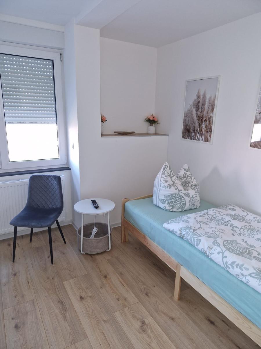 Schlafzimmer 1 mit 2 Einzelbetten...