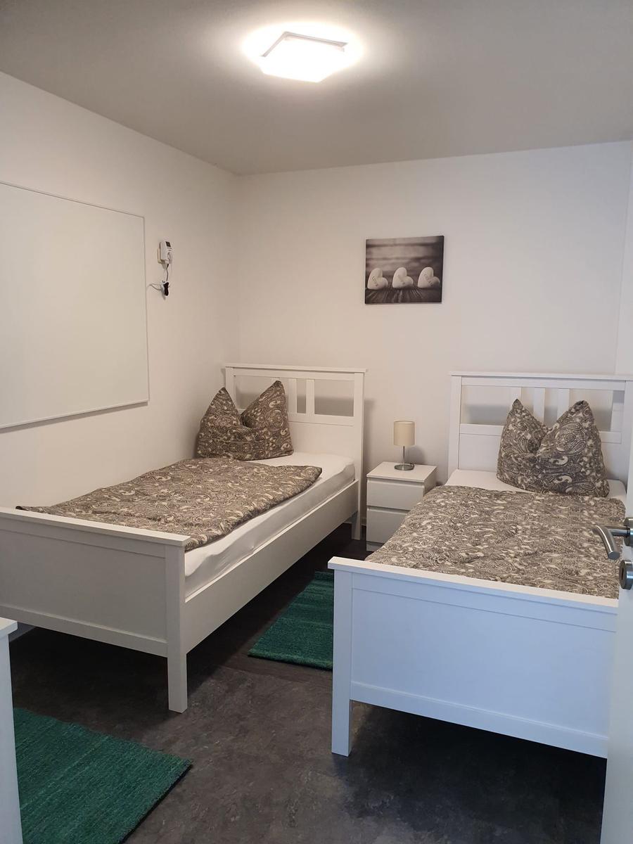 Schlafzimmer 3 mit 2 Einzelbetten...