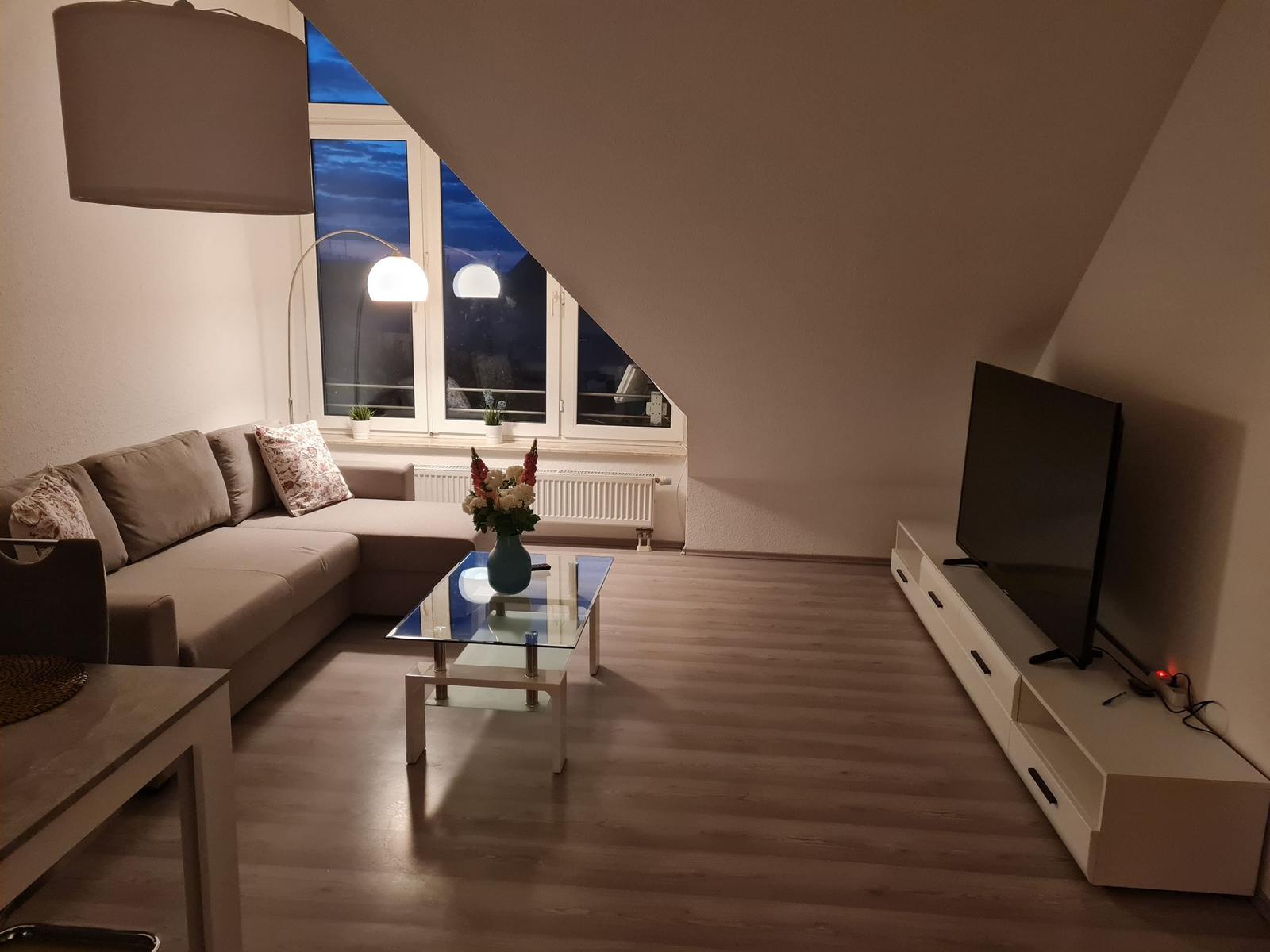 Wohnzimmer mit Schlafcouch...
