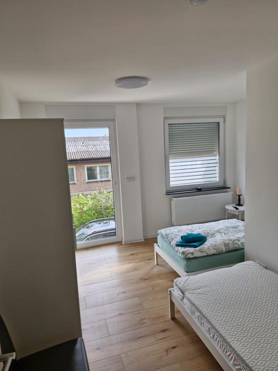 Schlafzimmer 4 mit 2 Einzelbetten...