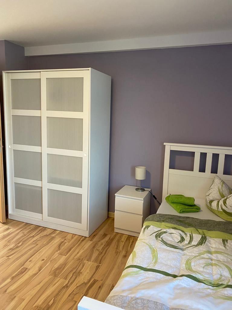 Schlafzimmer 1 mit 2 Einzelbetten...