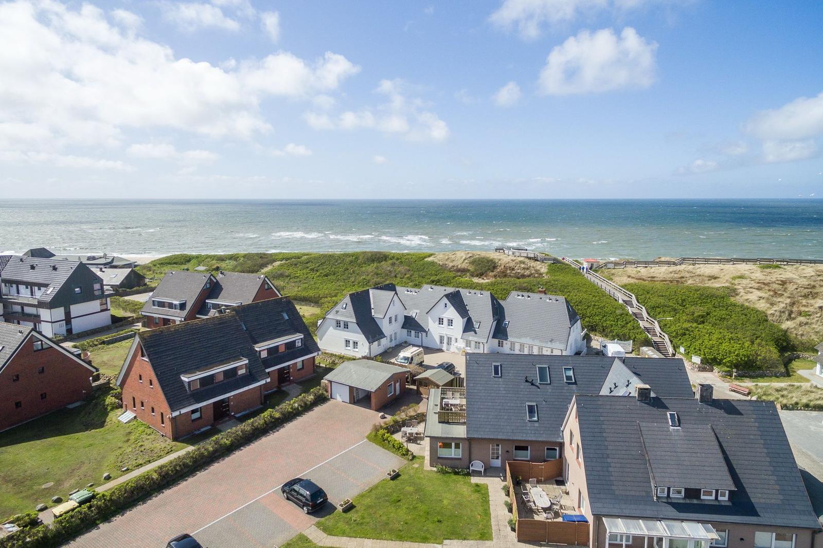 Sea view of vacation homes with garden and terrace