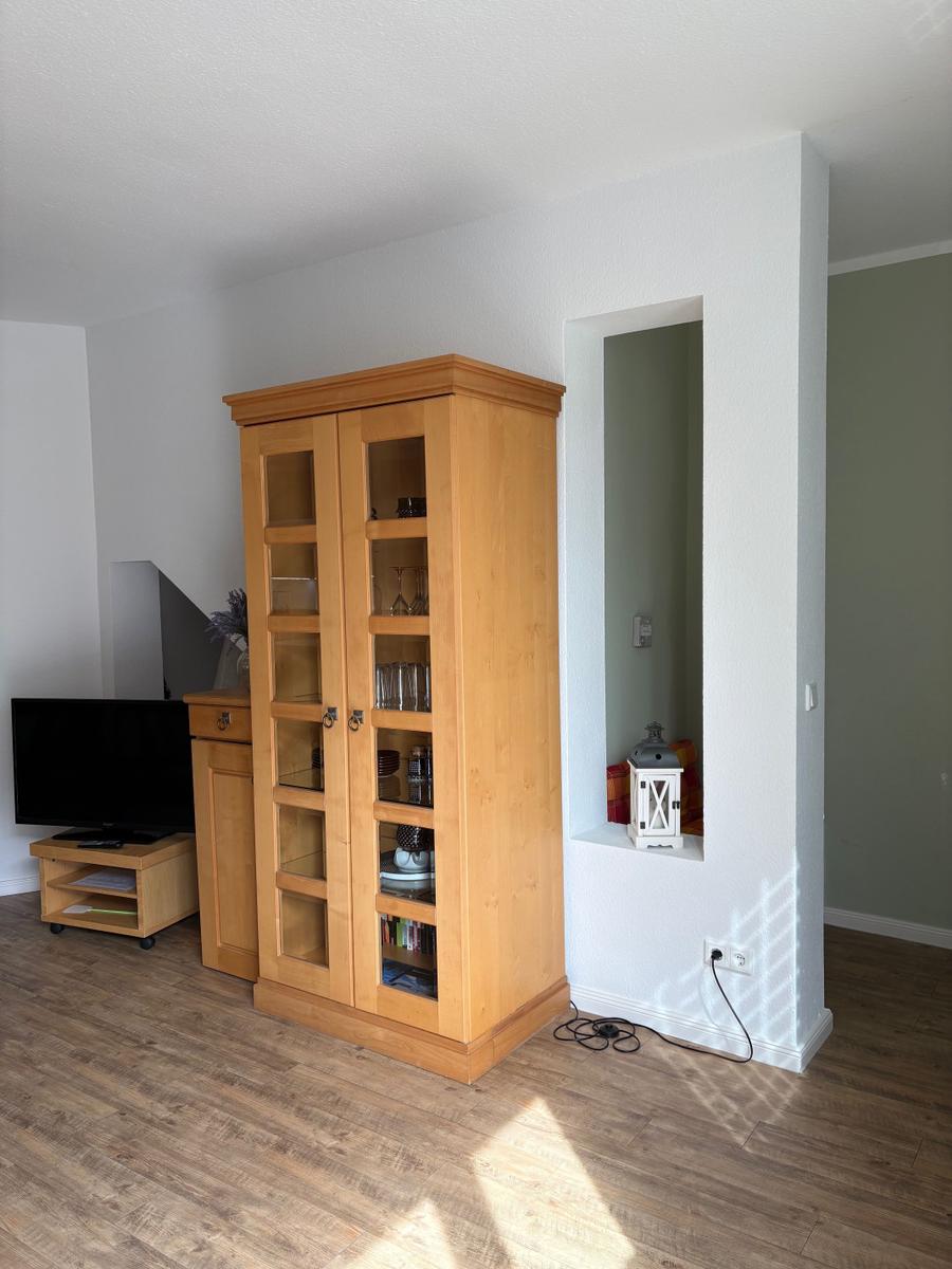 Wohnzimmerschrank, TV