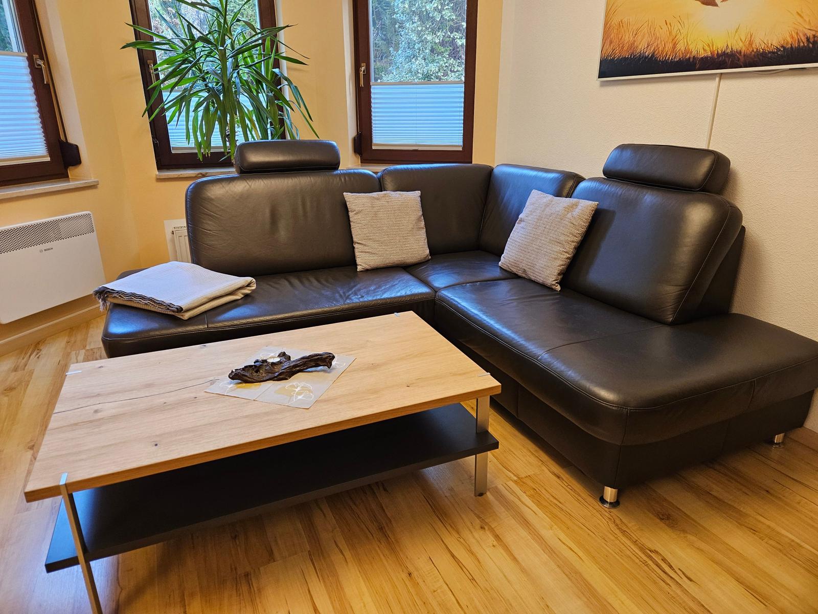 Wohnzimmer mit Sitzecke Fenster Richtung Süden