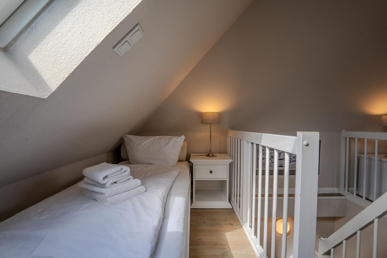 Schlafzimmer DG