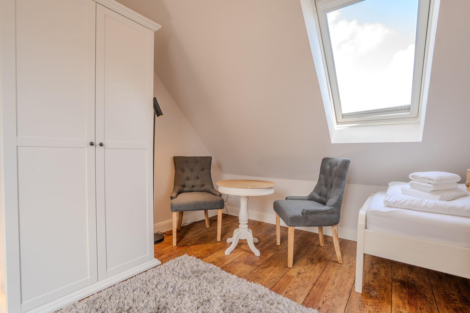Schlafzimmer DG