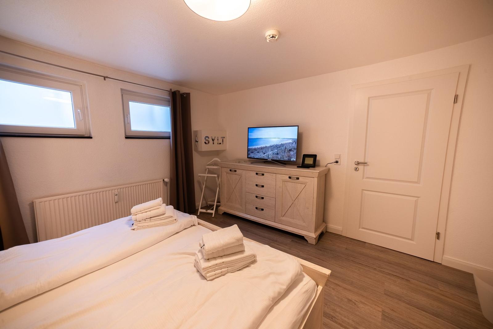 Schlafzimmer 1 UG