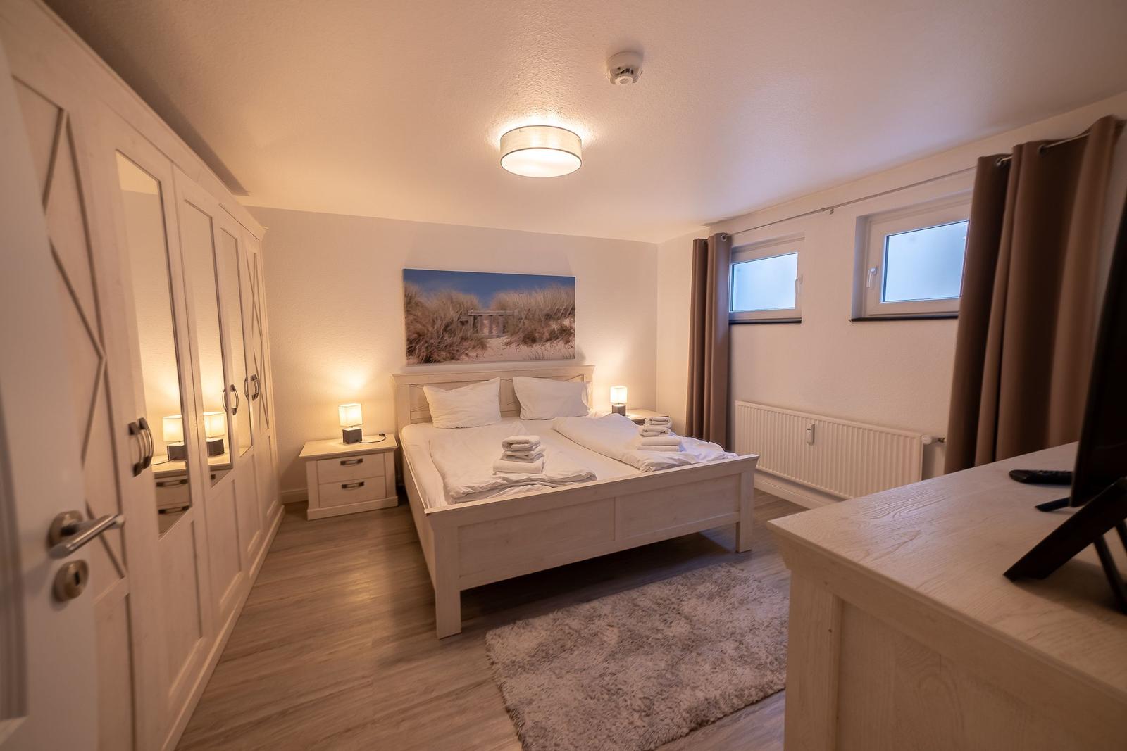 Schlafzimmer 1 UG