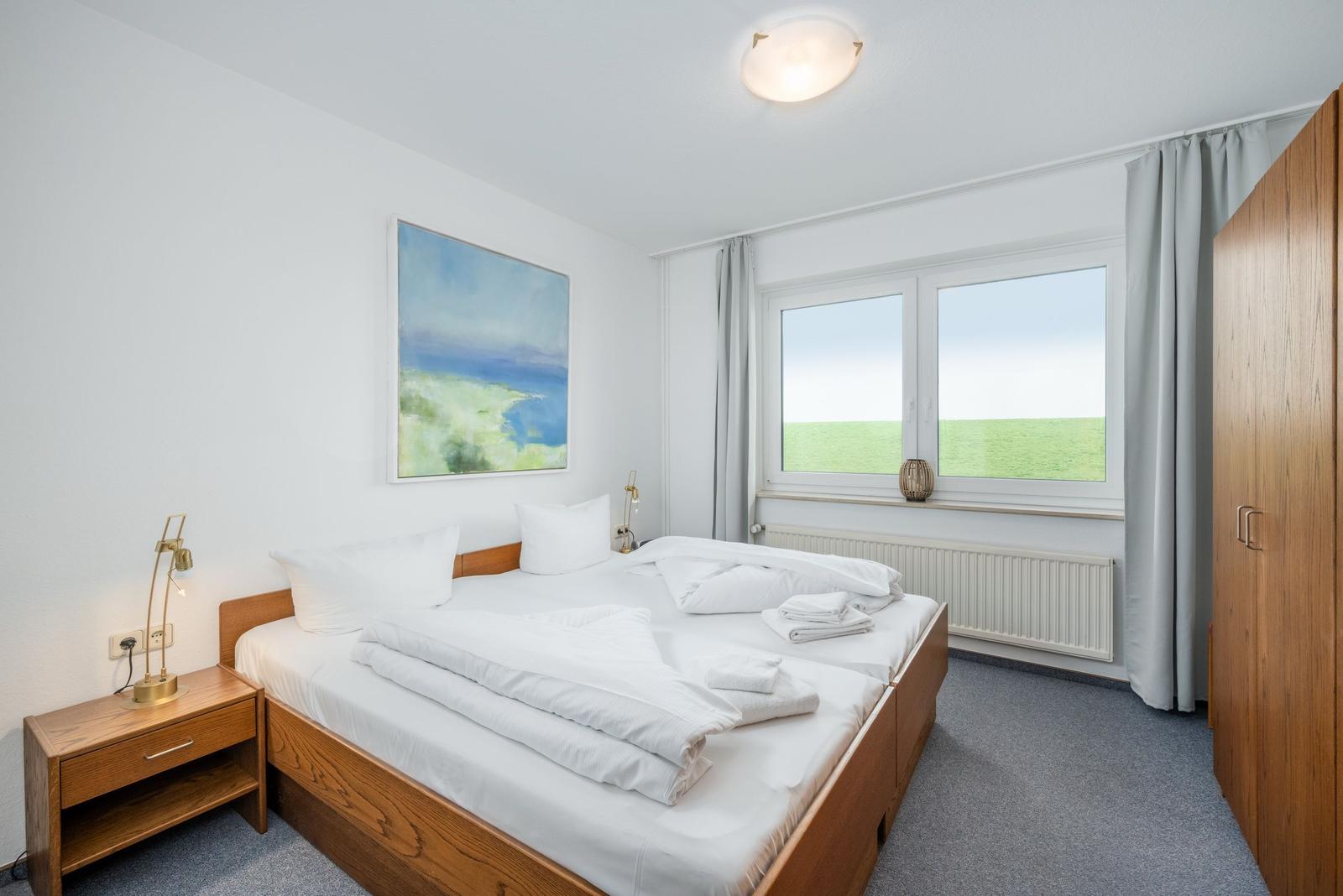 Schlafzimmer mit Doppelbett