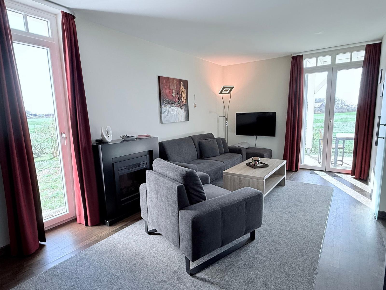 Wohn-Essbereich mit Couch