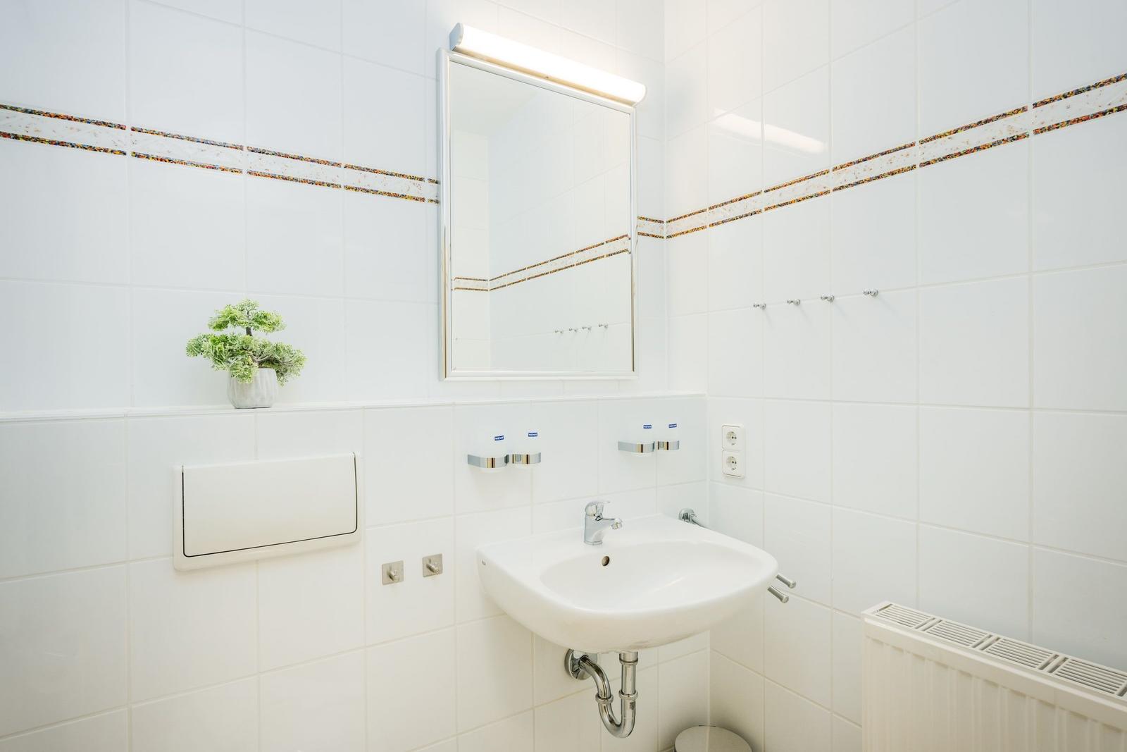 Badezimmer mit Dusche