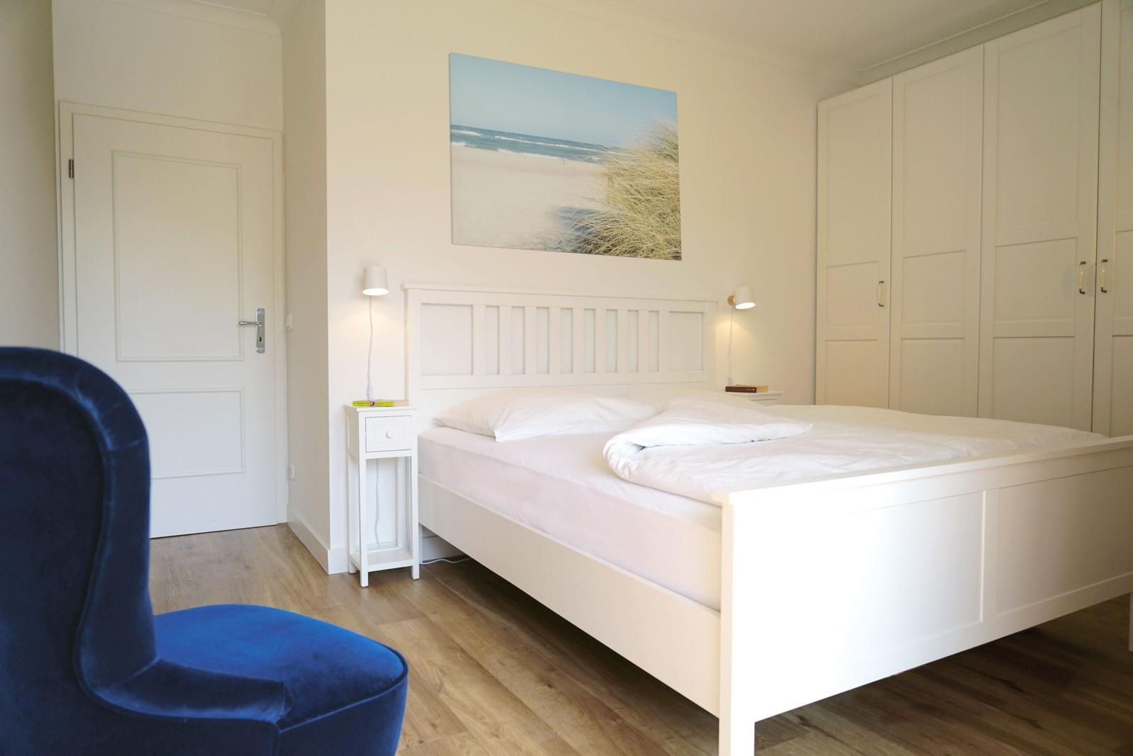 Schlafzimmer mit Doppelbett