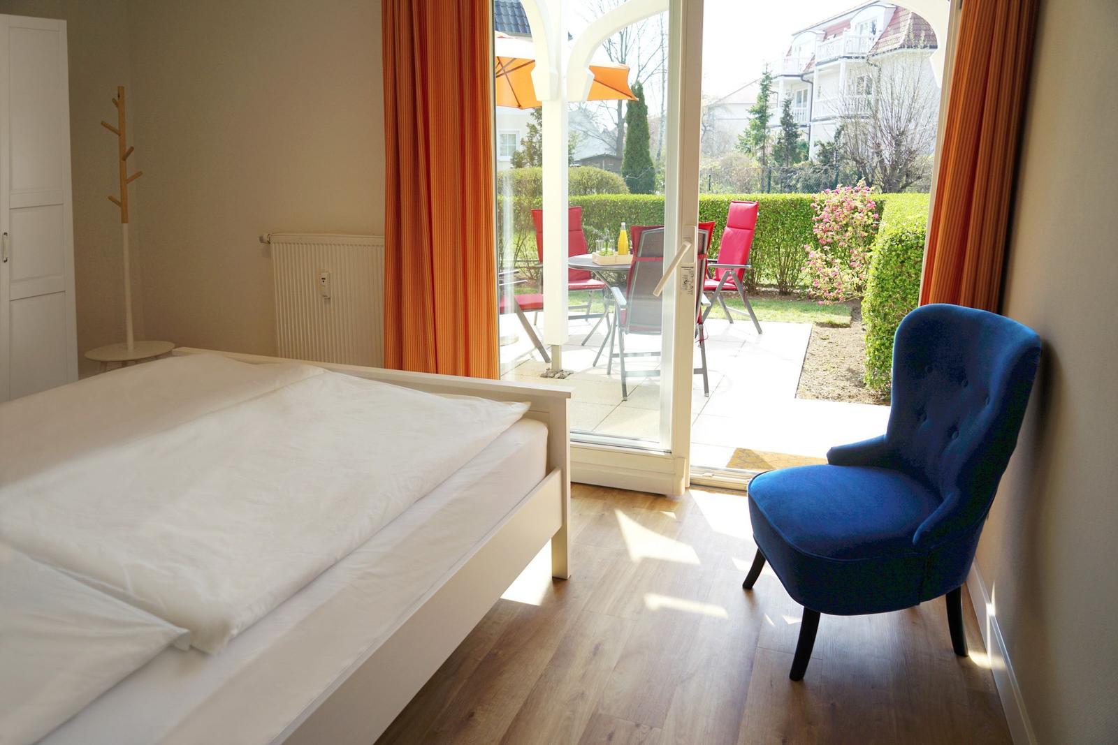 Schlafzimmer mit Doppelbett