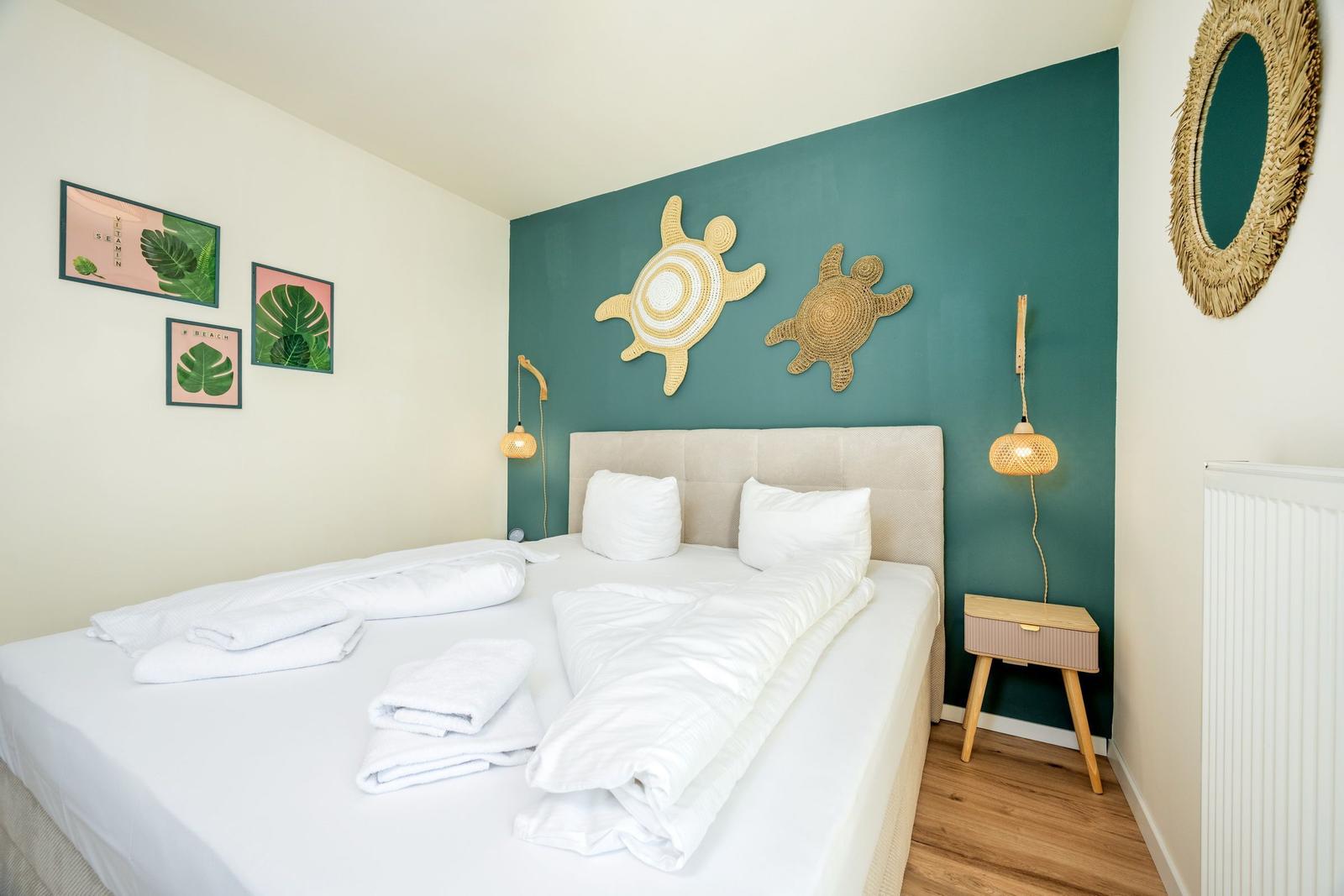 Schlafzimmer mit Doppelbett