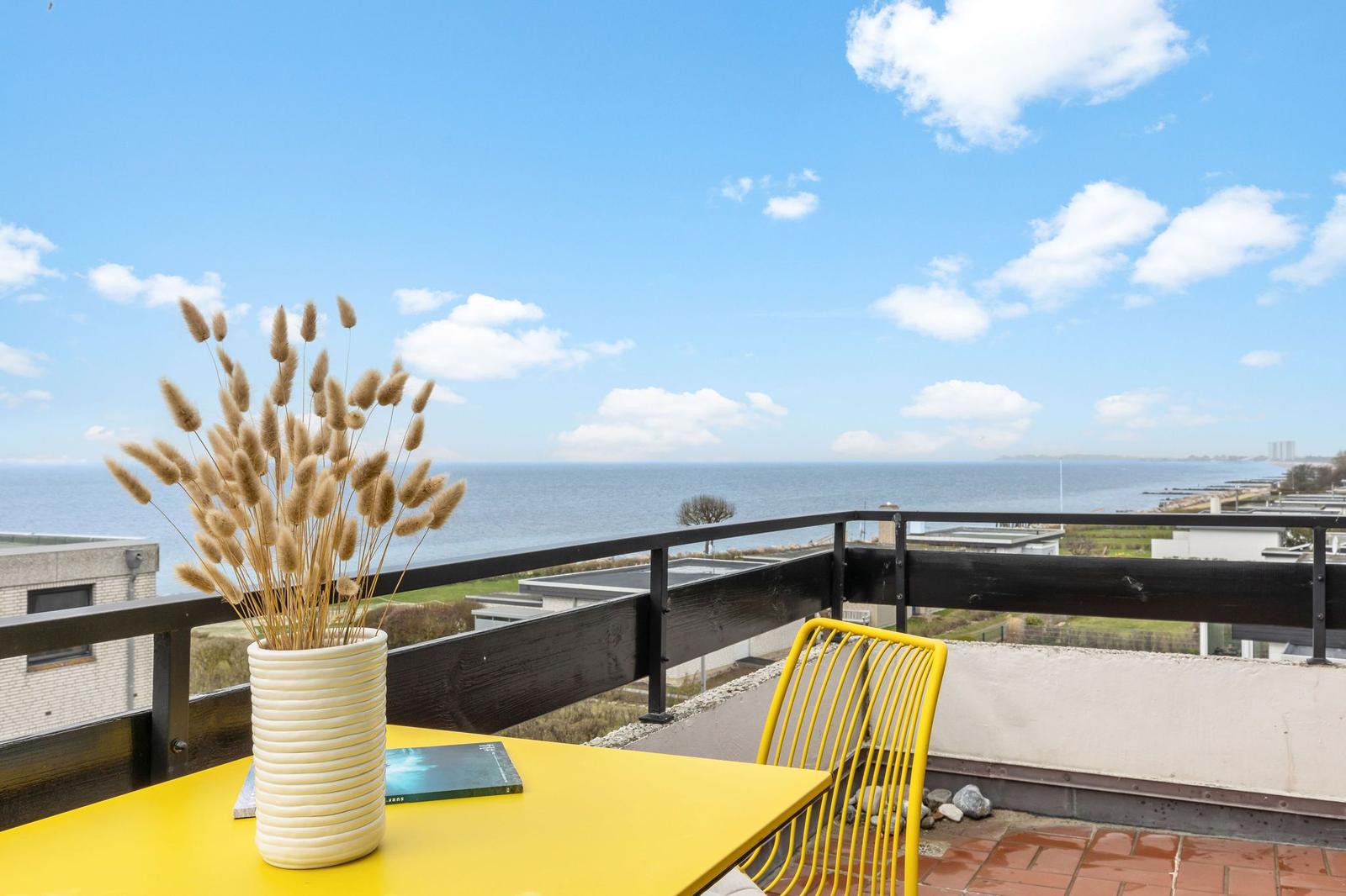 Balkon mit Ostseeblick