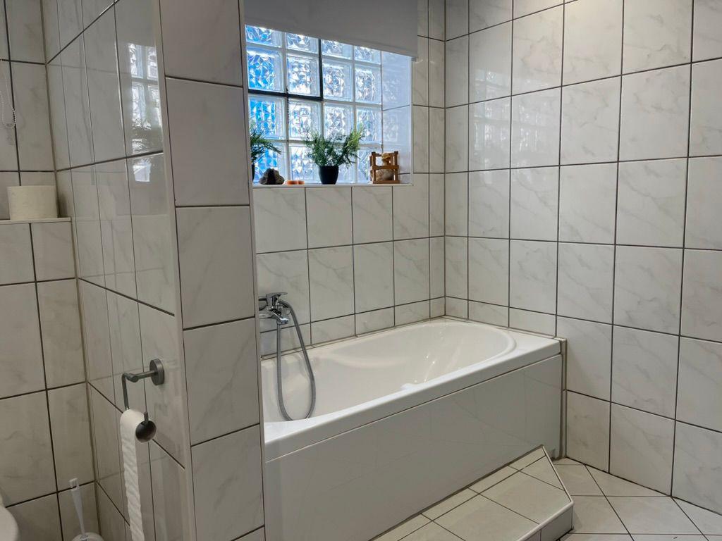 Großes Badezimmer, Badewanne