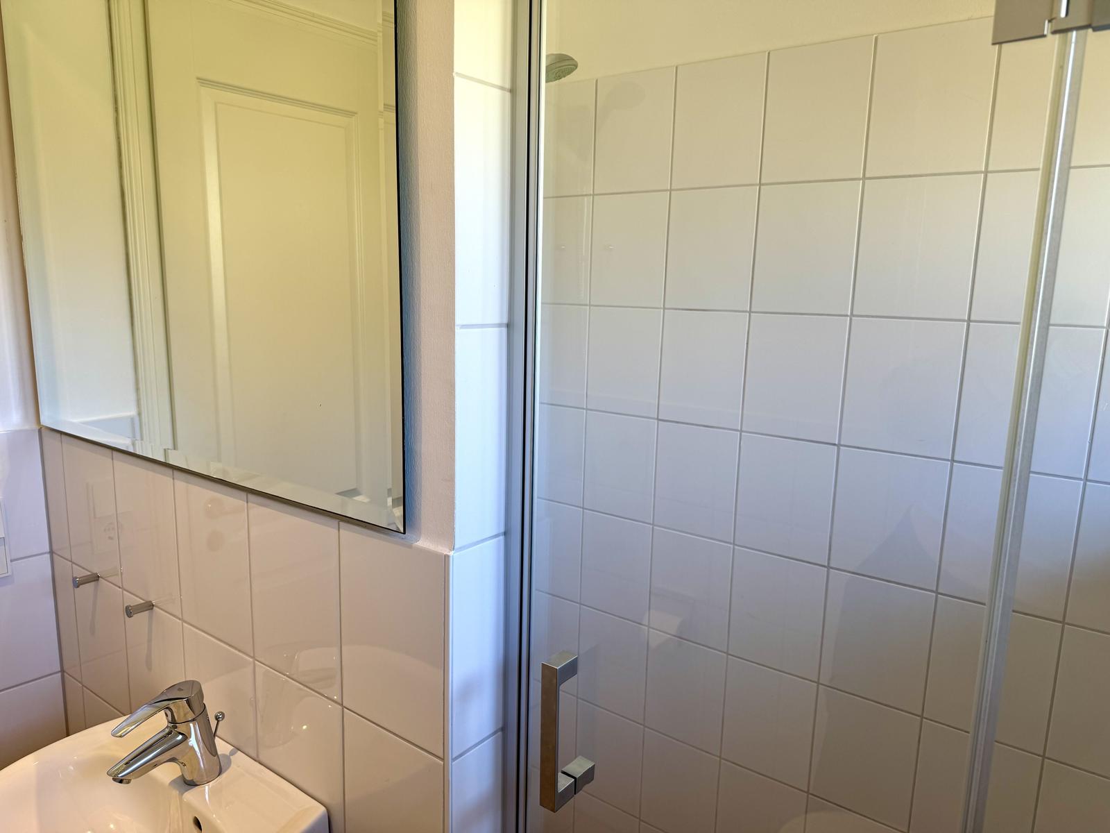 Duschbad EG