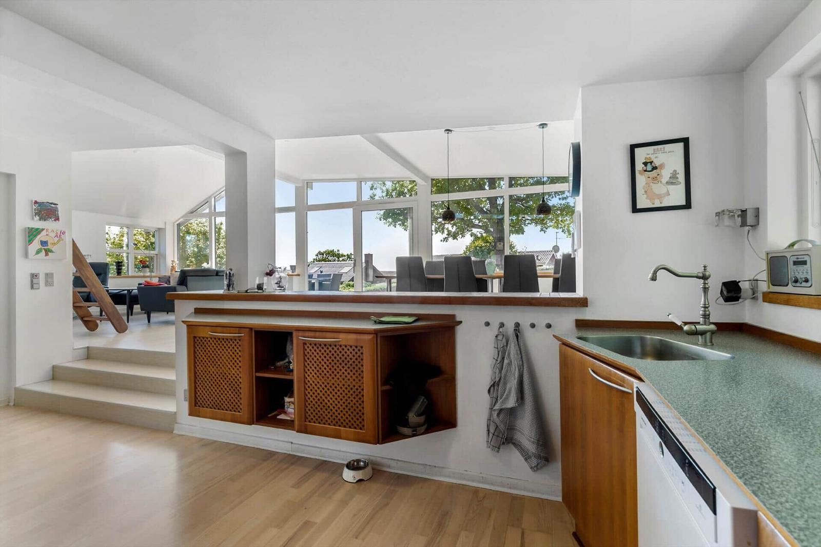 Kitchen/family room