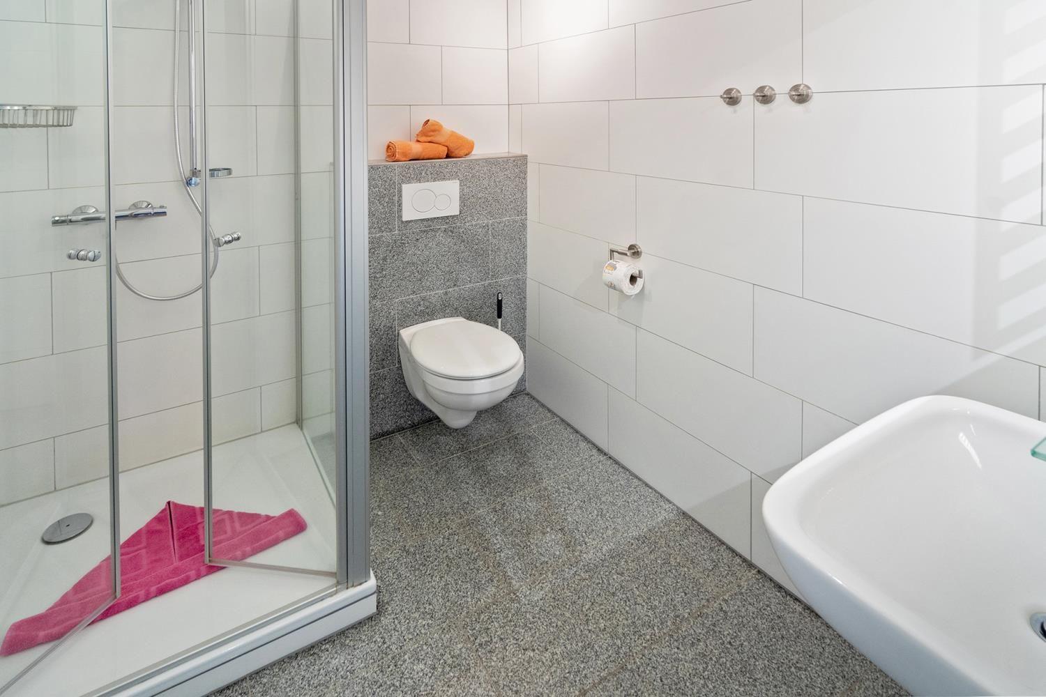 Ambiente - Bad/WC UG