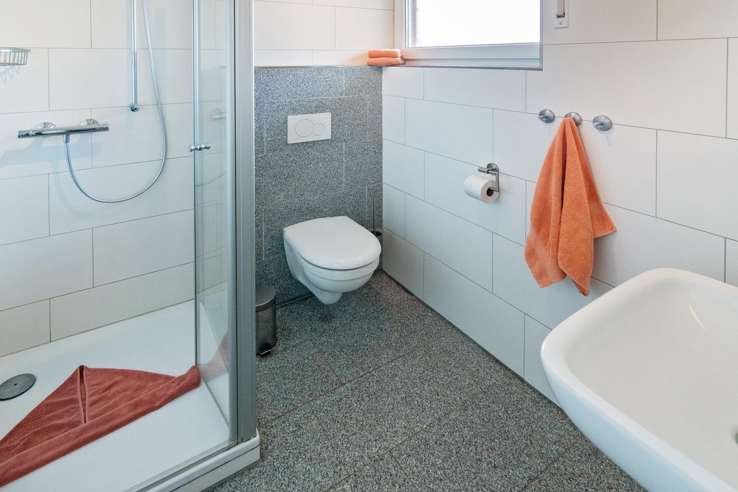 Ambiente - Bad/WC UG