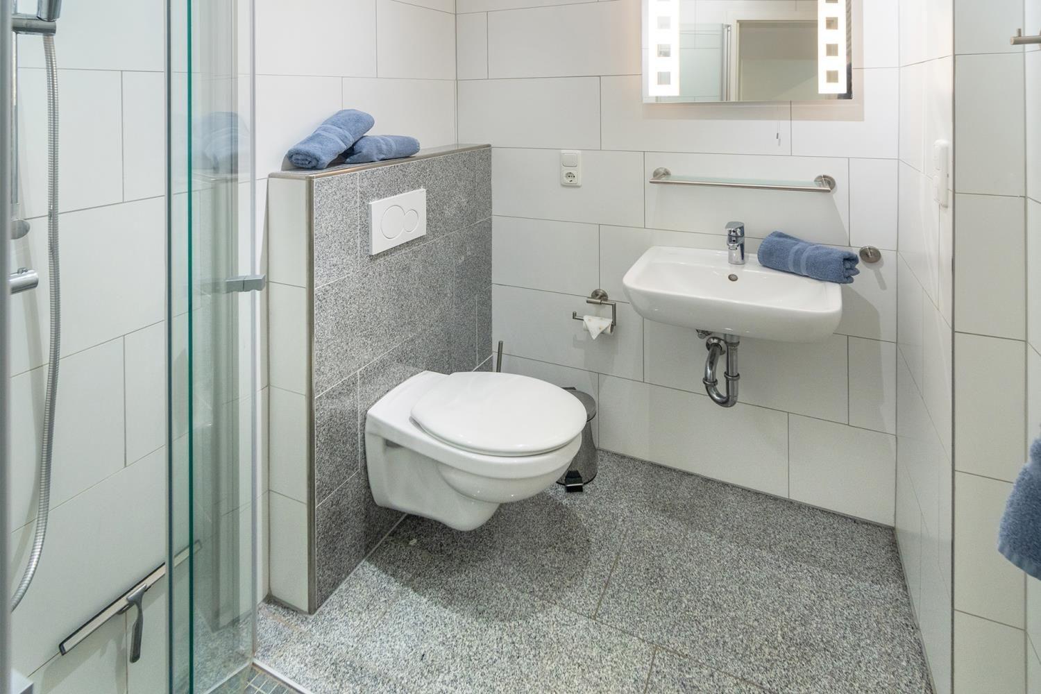 Adlon - Bad/WC 1