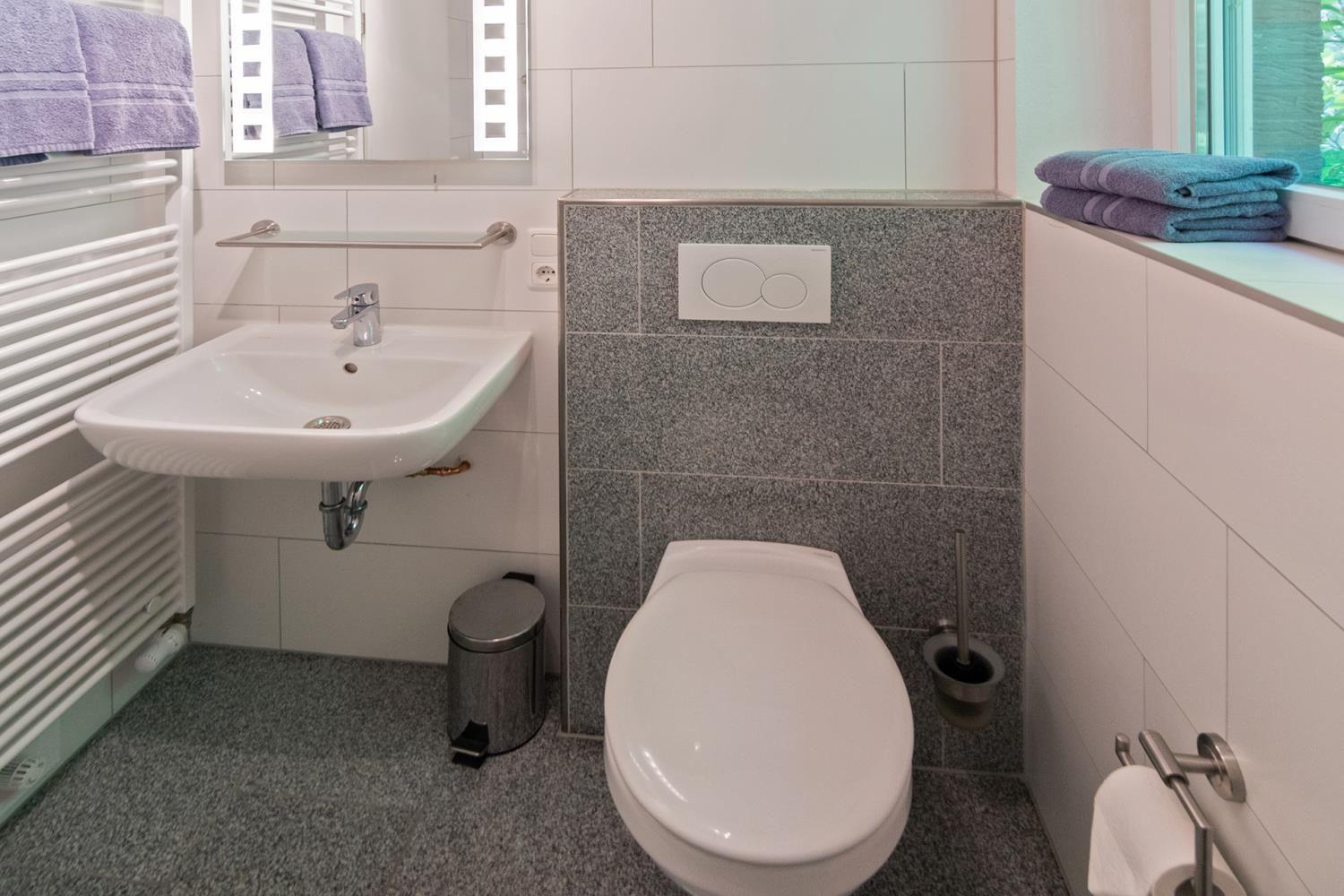 Dalida - Bad/WC 2