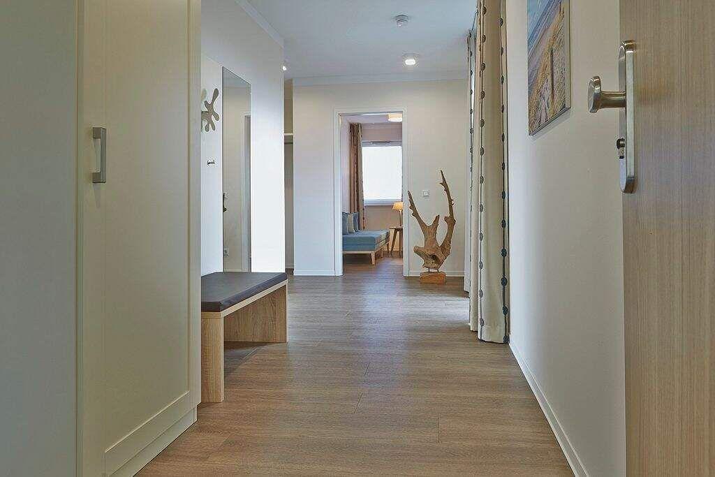 2-Zimmer-Apartment mit Küche, Bad und Balkon