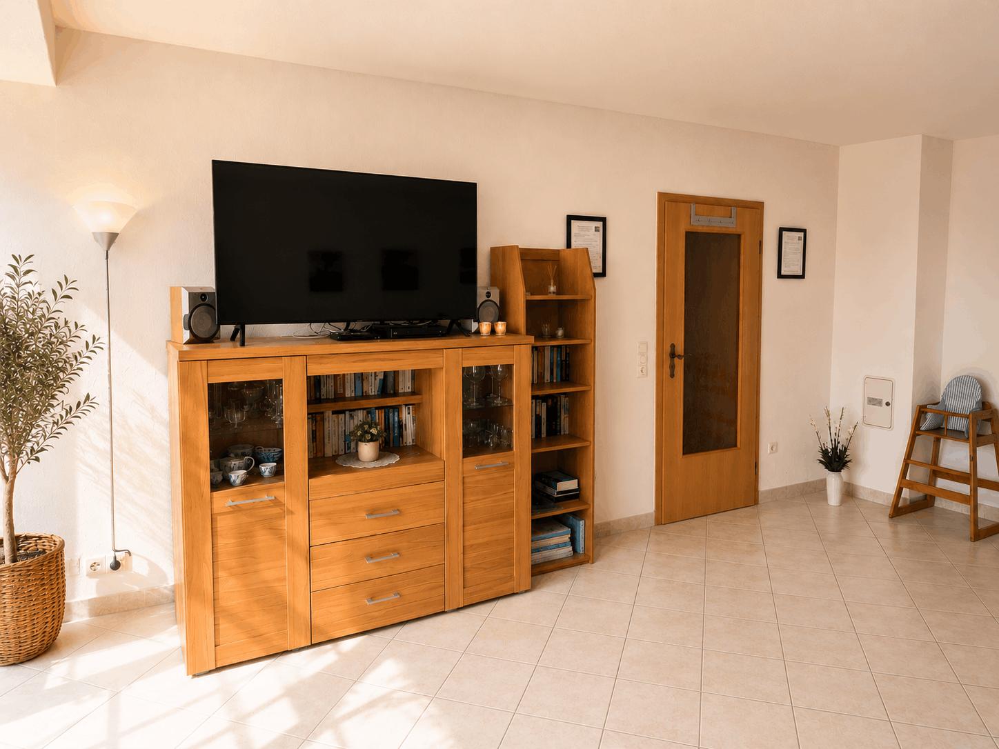 Wohnzimmer mit Smart-TV