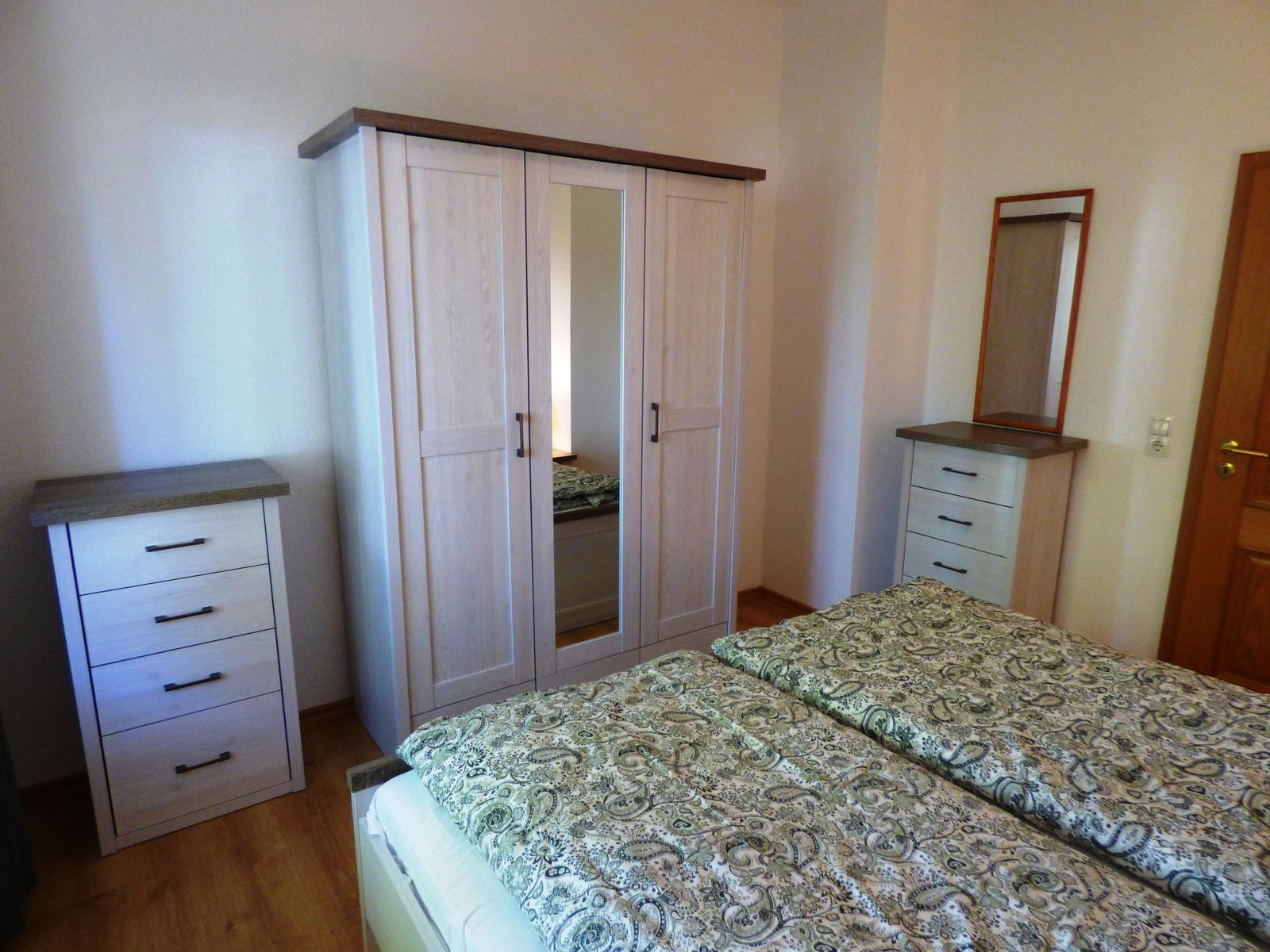 Schlafzimmer 2