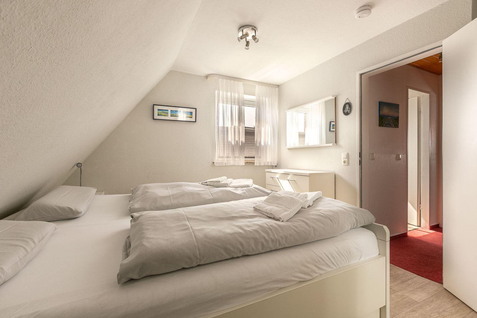 1. Schlafzimmer...