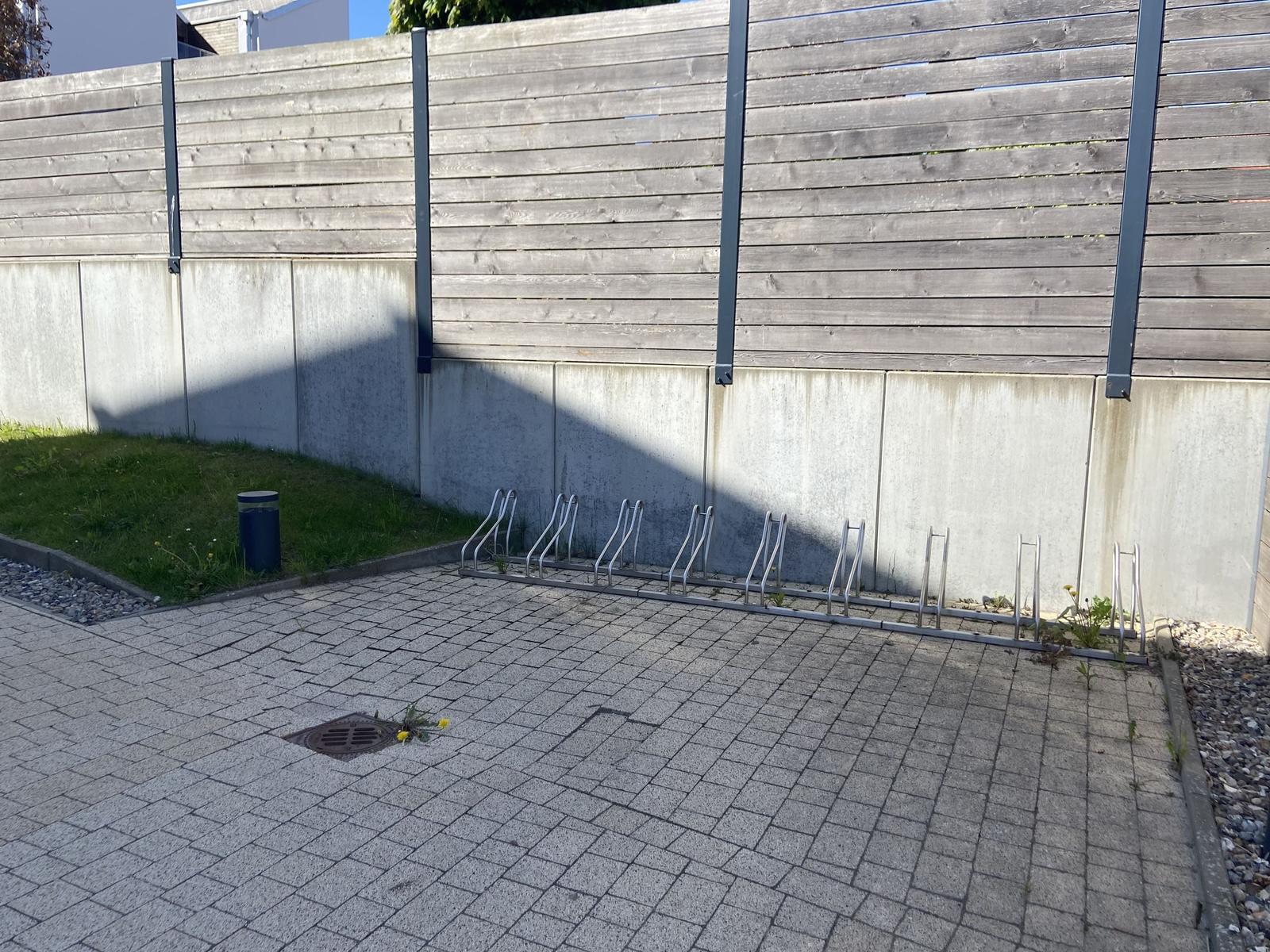 Fahrradstellplatz...
