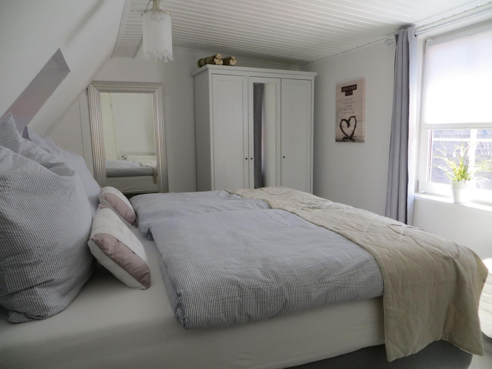 1. Schlafzimmer