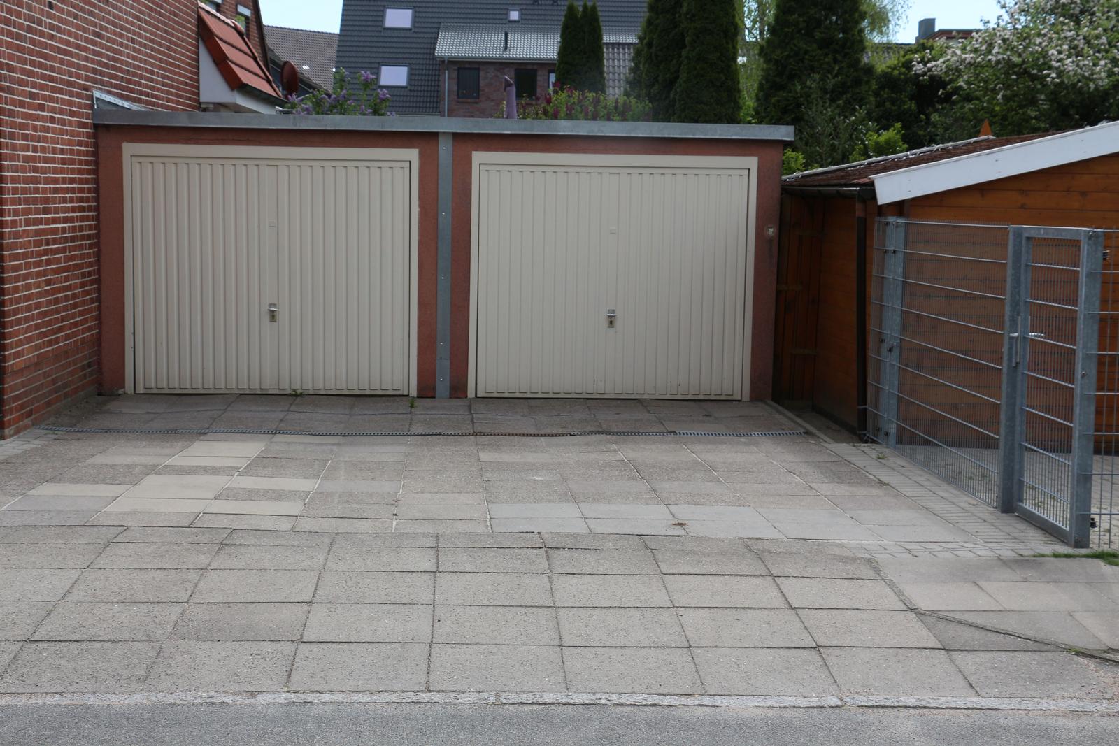 Garage rechts