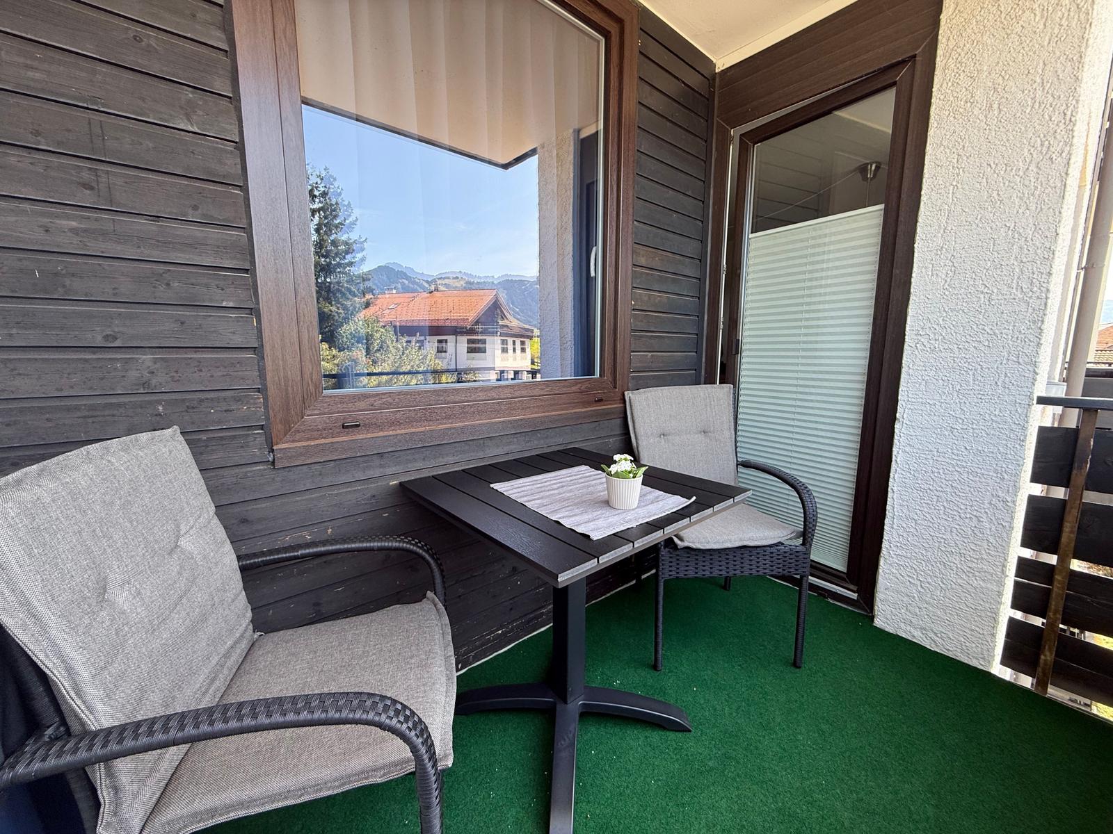 Loggia mit West- Ausrichtung - hier können Sie die Abendsonne genießen.