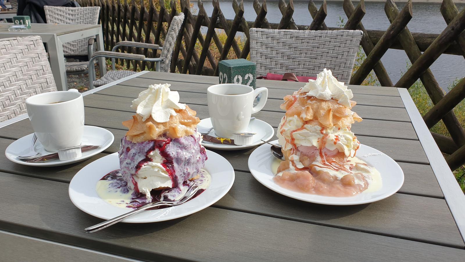 Beim "Windbeutel-König" an der Okertalsperre. Ganz wie Sie mögen... herzhaft oder süß -. aber immer ein voller Genuss!!