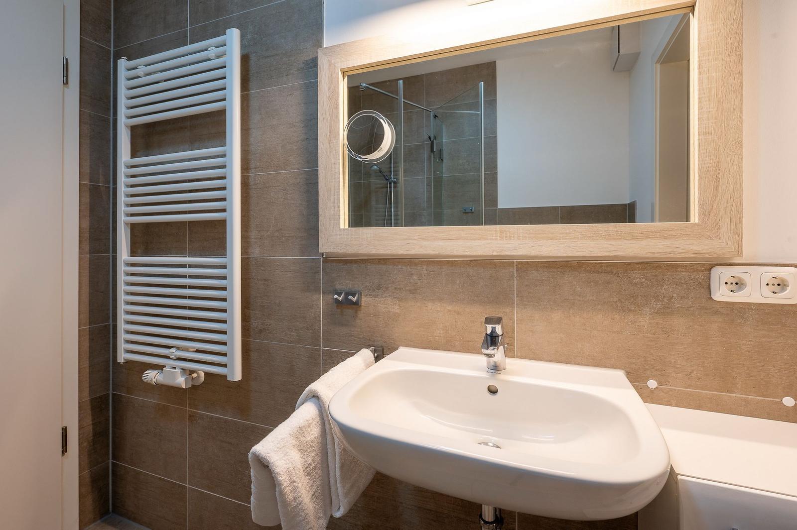 Badezimmer in der Kajüte 1, Lotsenstieg 1 in Karlshagen, Ostseeland