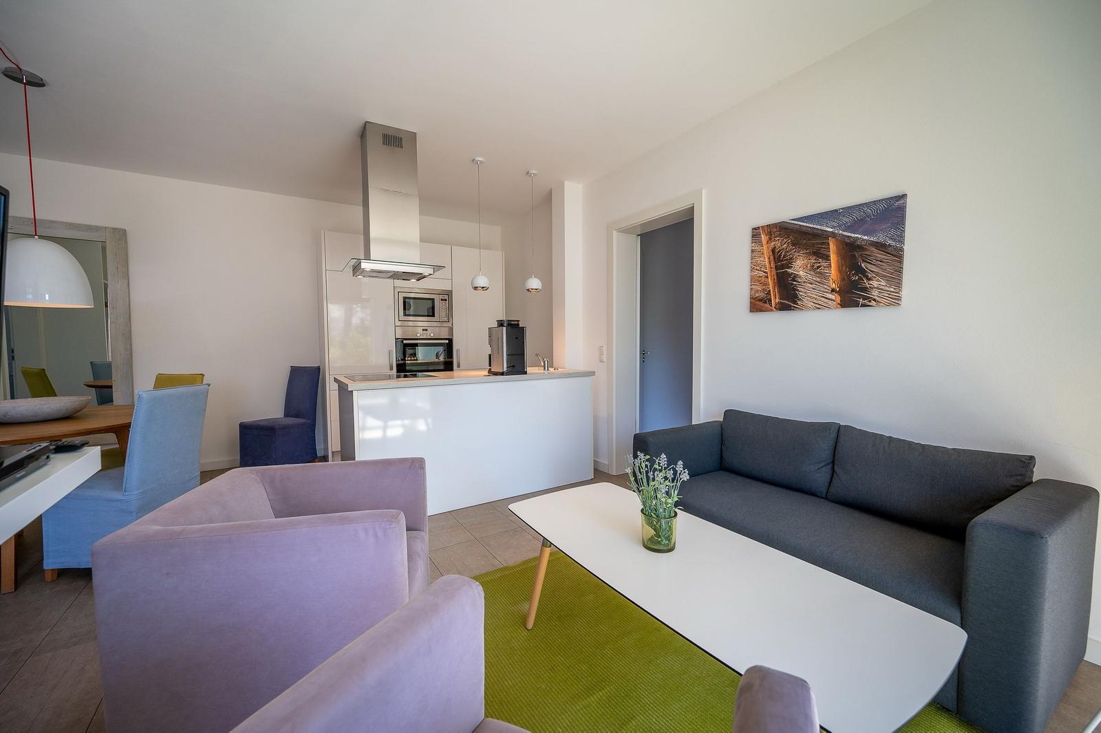 Wohnzimmer mit Küchenzeile im Lotsenstieg 2, Kajüte 1 in Kalrshagen auf Usedom